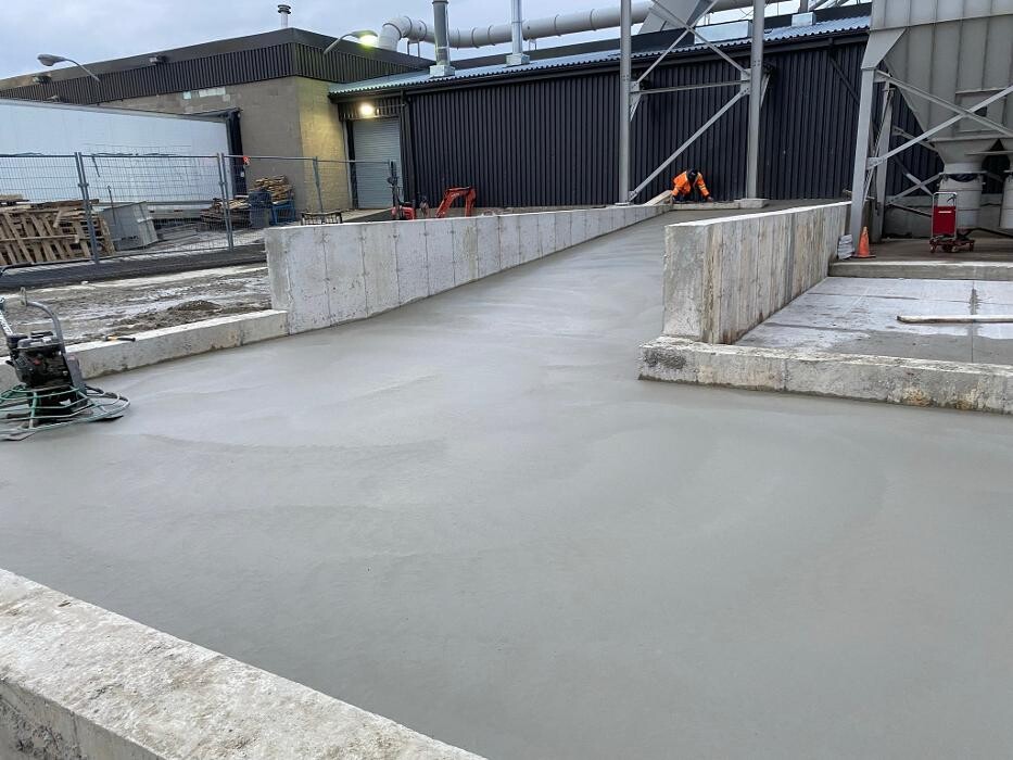Images Absolute Construction Group Ltd