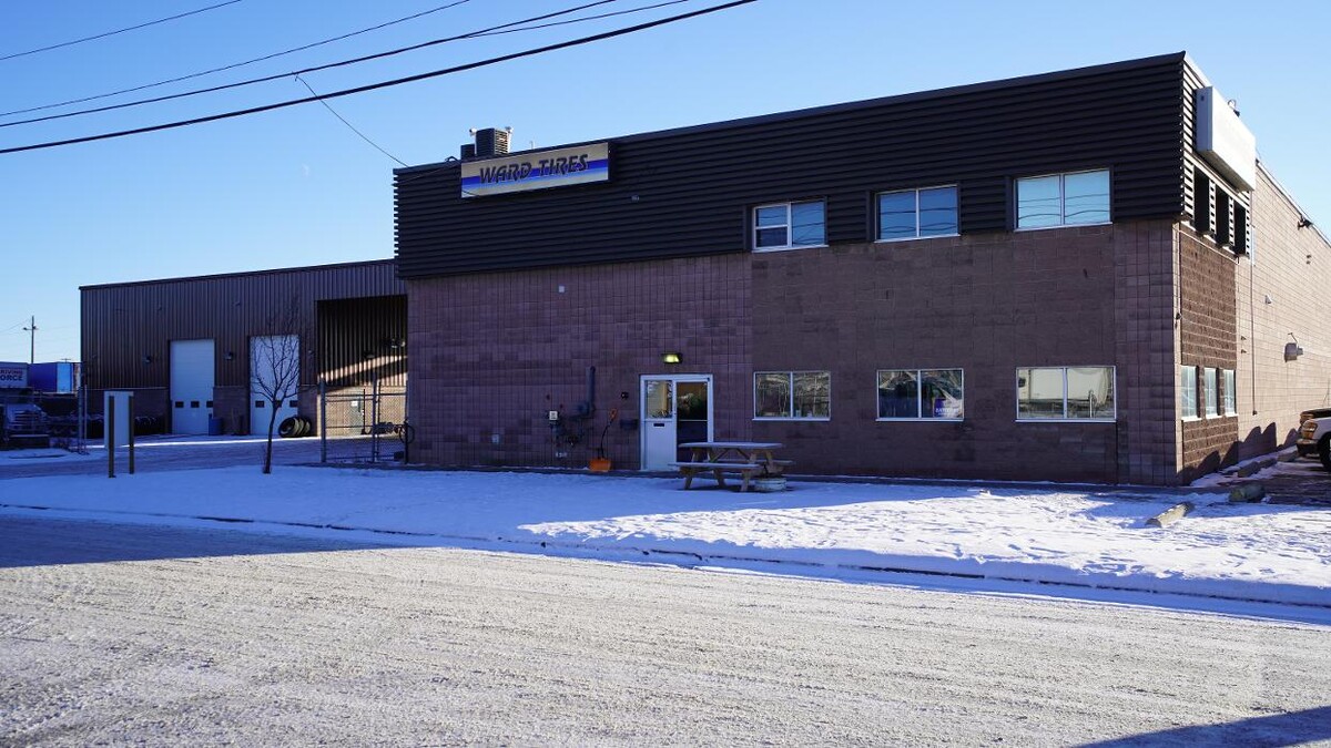 Images Ward Tirecraft - 3307