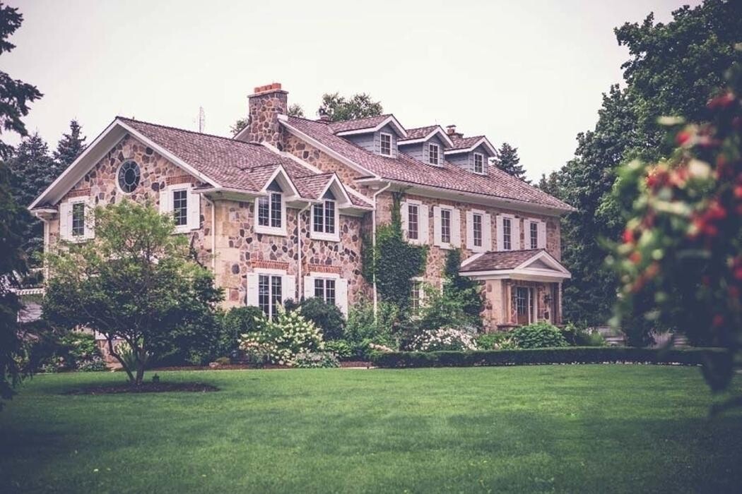 Images Roseville Estate