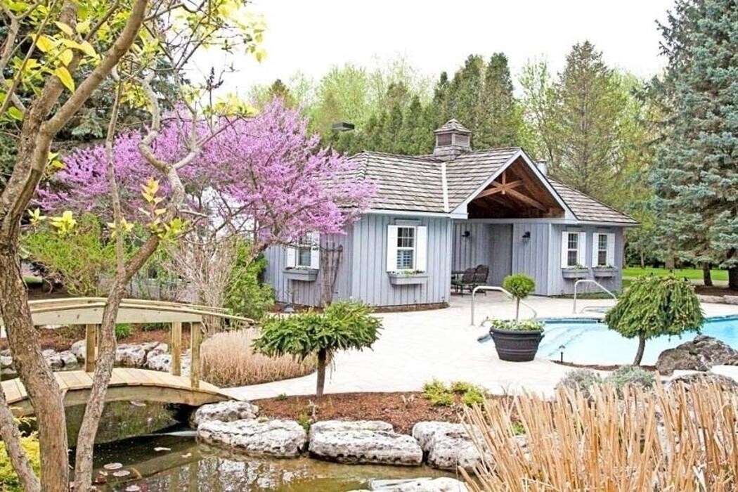 Images Roseville Estate