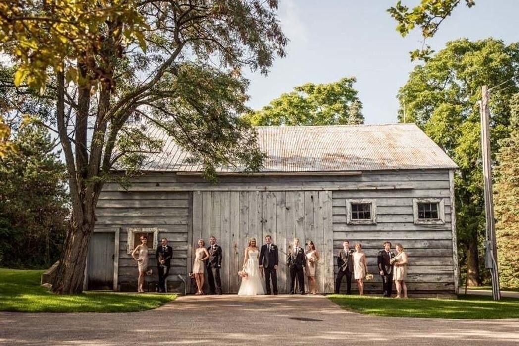 Images Roseville Estate