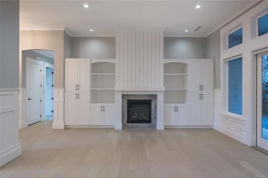 Images Red Door Finishing Ltd