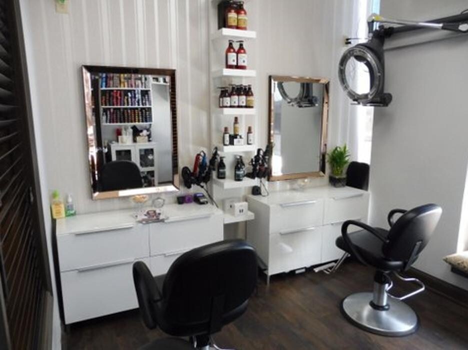 Images SALONS BY JC - West Toronto