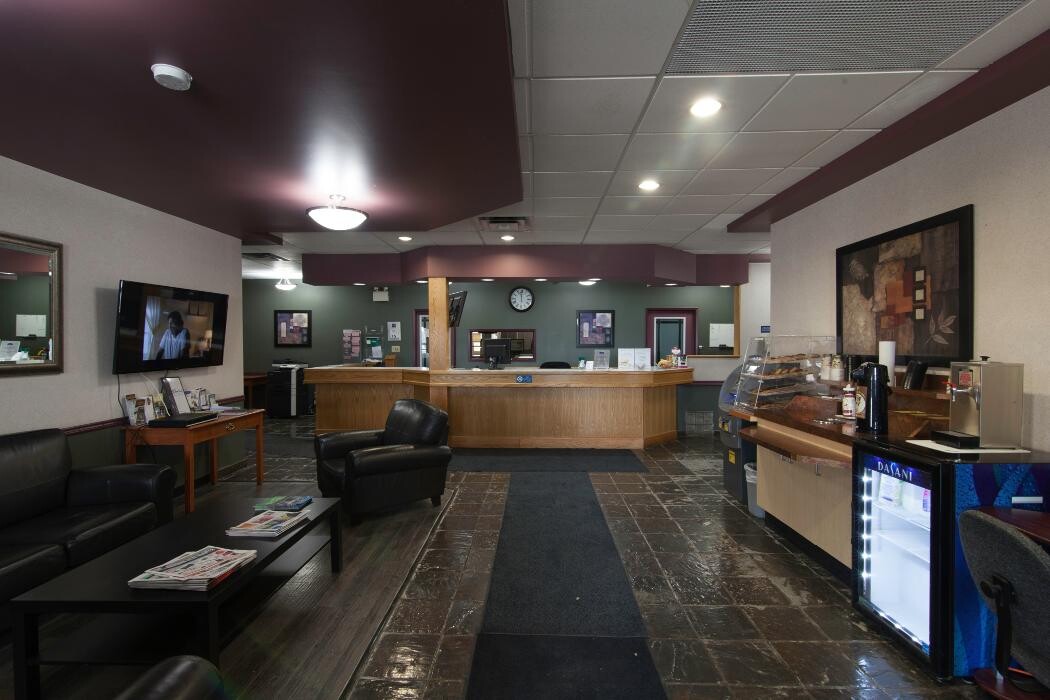 Images Guest House Inn & Suites