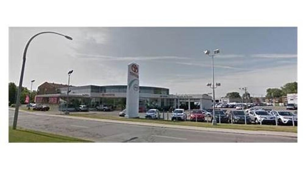 Images Blainville Toyota - Toyota Sainte-Thérèse