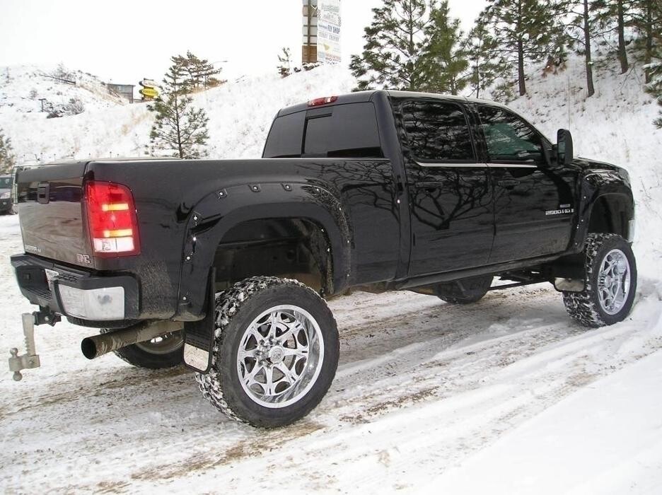 Images Sportsman Light Trucks Ltd