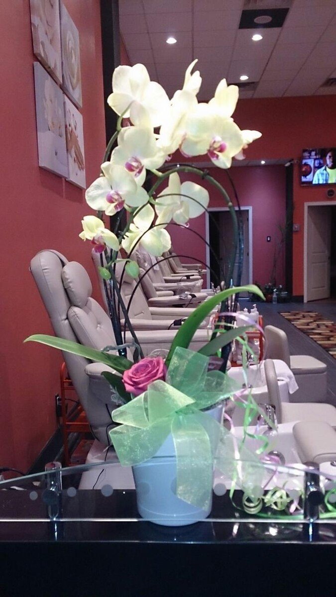 Images Eden Nails & Tanning