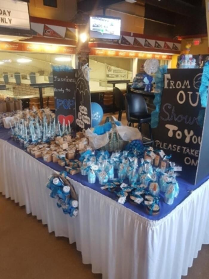Images Centre Ice Bar & Grill
