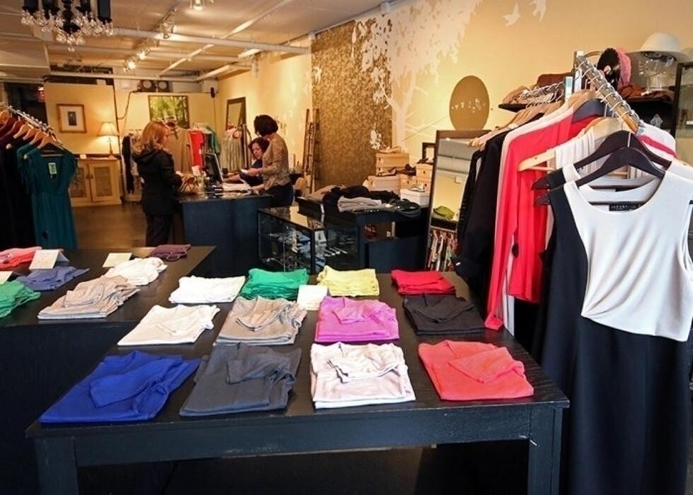 Images Tenth & Proper