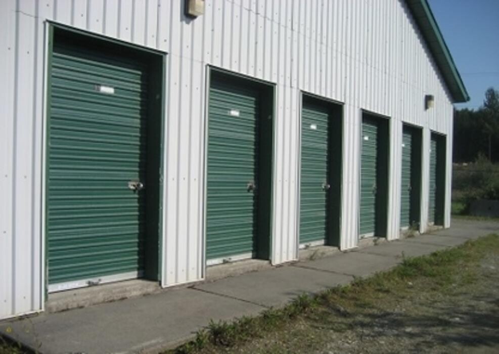 Images Forest Ave Mini Storage