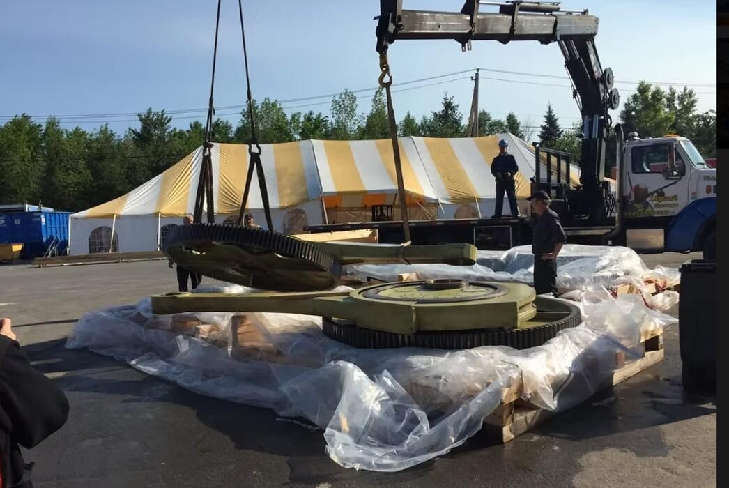 Images Groupe Lipari Déménagement de Machinerie