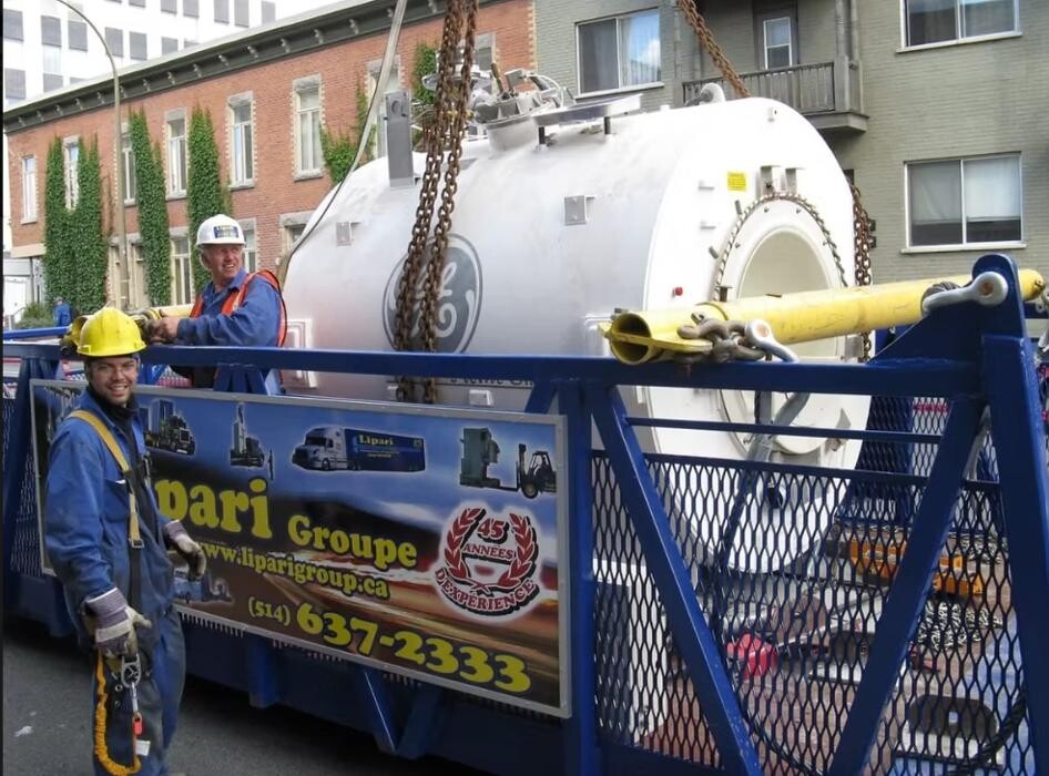 Images Groupe Lipari Déménagement de Machinerie