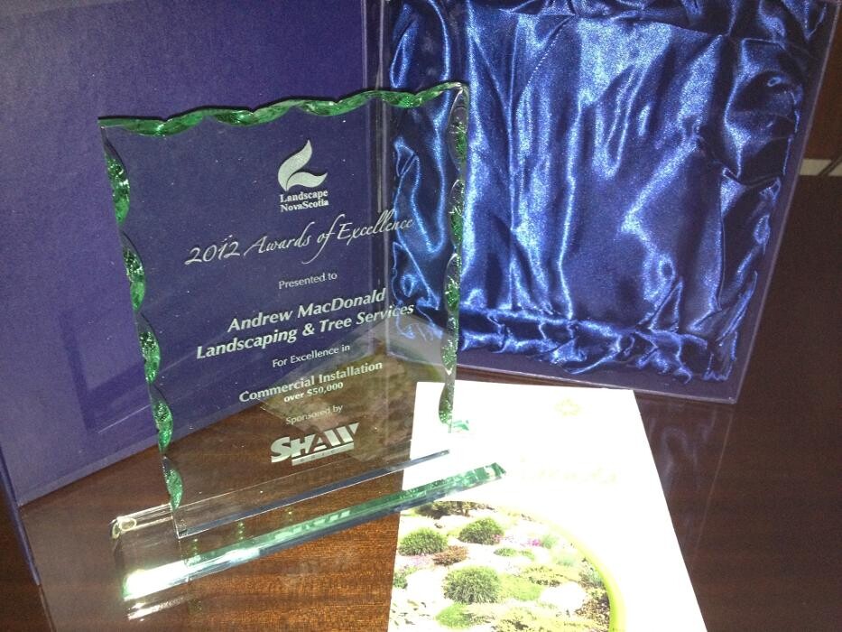 Images Andrew MacDonald Landscaping & Tree Service Ltd