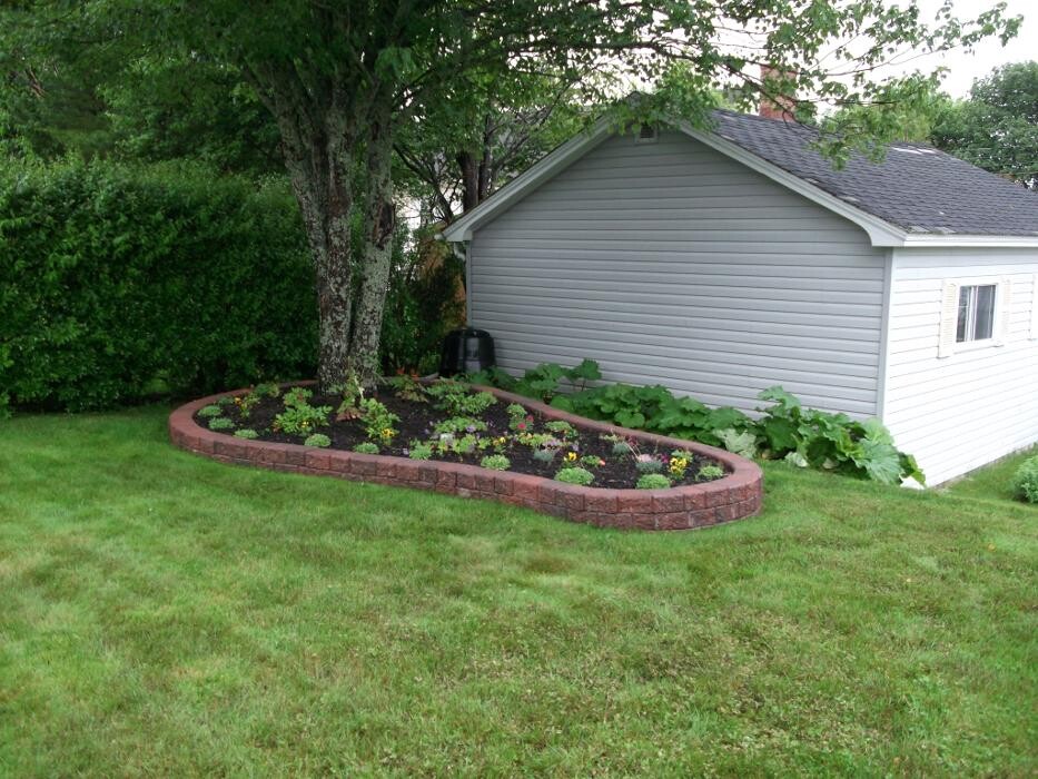 Images Andrew MacDonald Landscaping & Tree Service Ltd