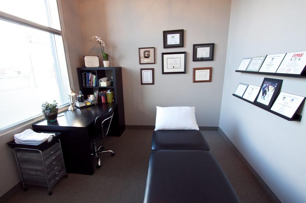Images COMphysio + Performance Wellness