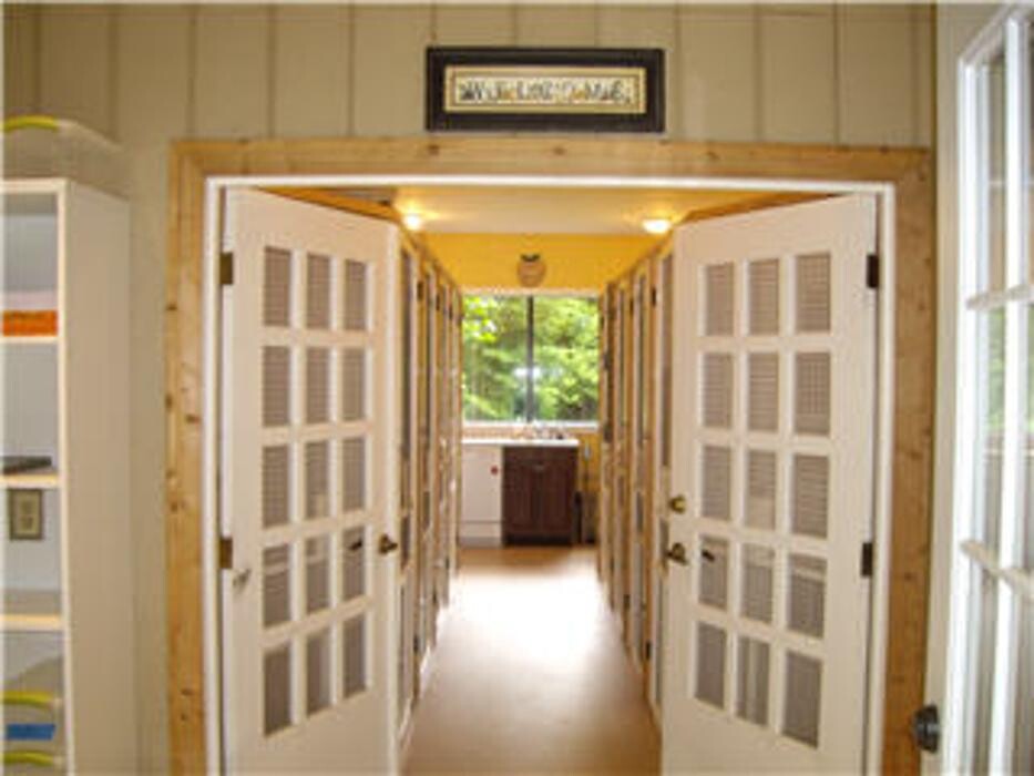 Images Blackberry Hill Kitty Kottage