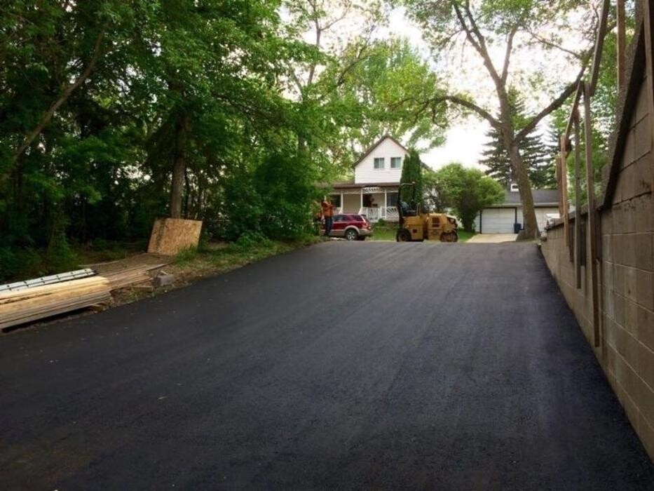 Images Rolling Rock Asphalt Ltd.