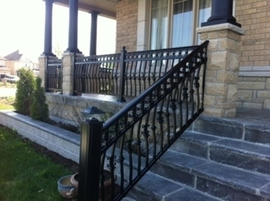 Images Bionic Aluminum Railing & Fence Inc