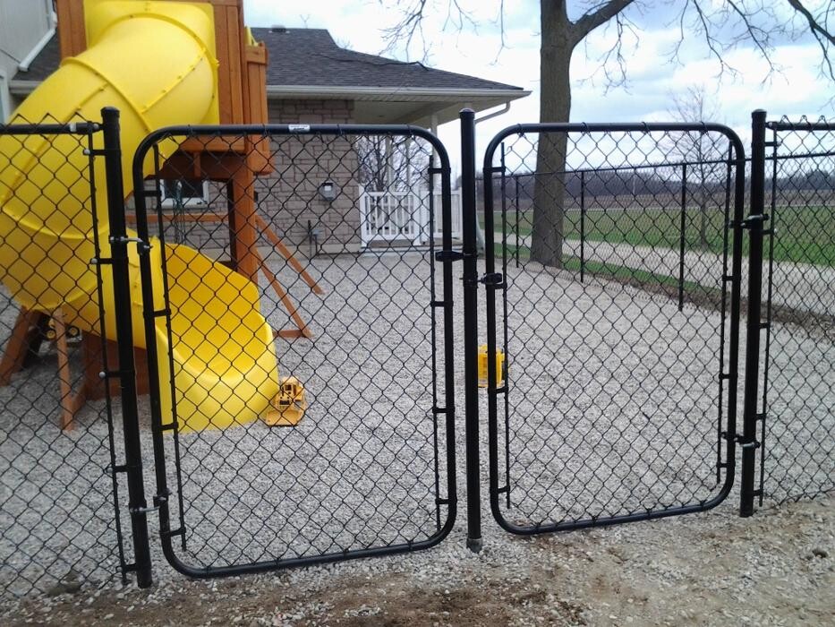 Images Flawless Fence & Deck