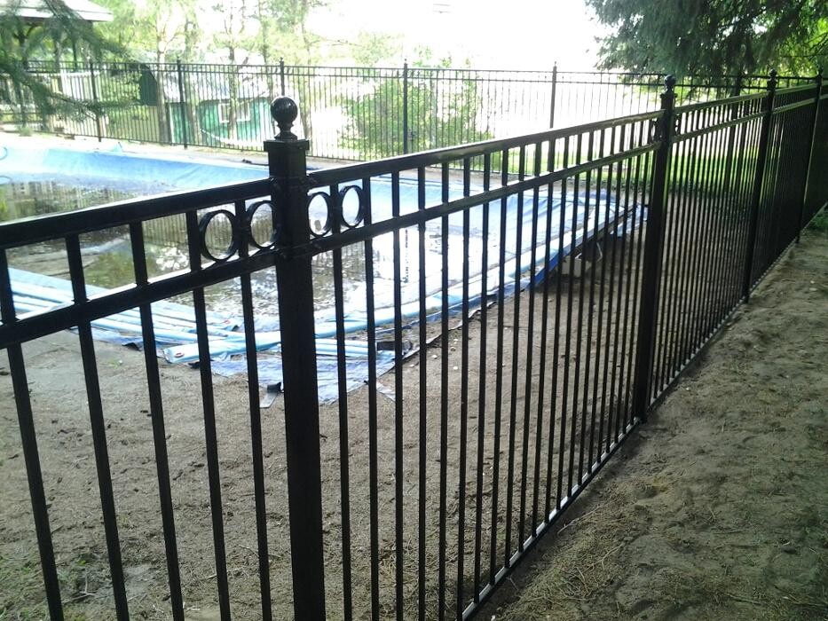 Images Flawless Fence & Deck