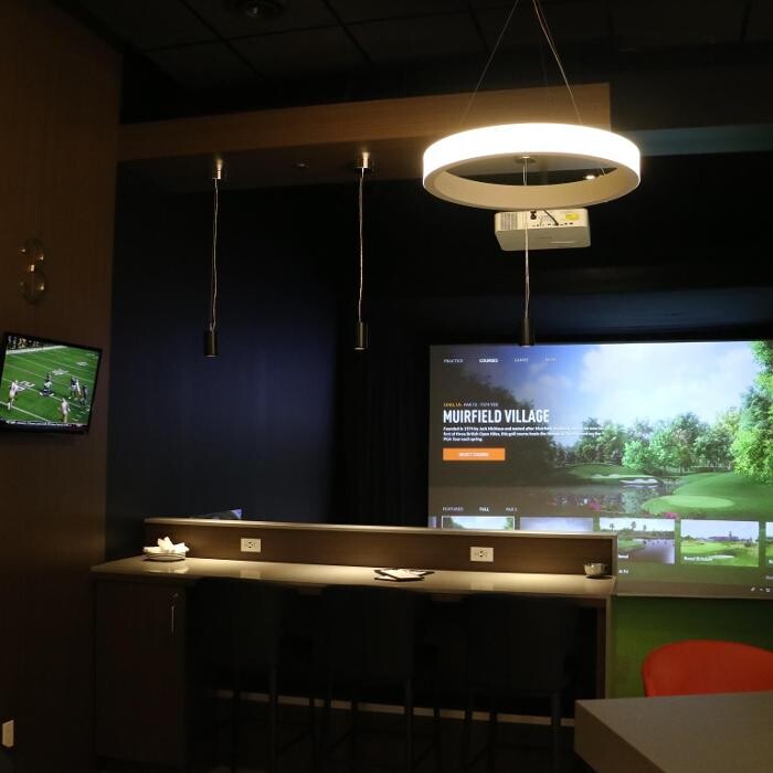 Images Swing Golf Lounge