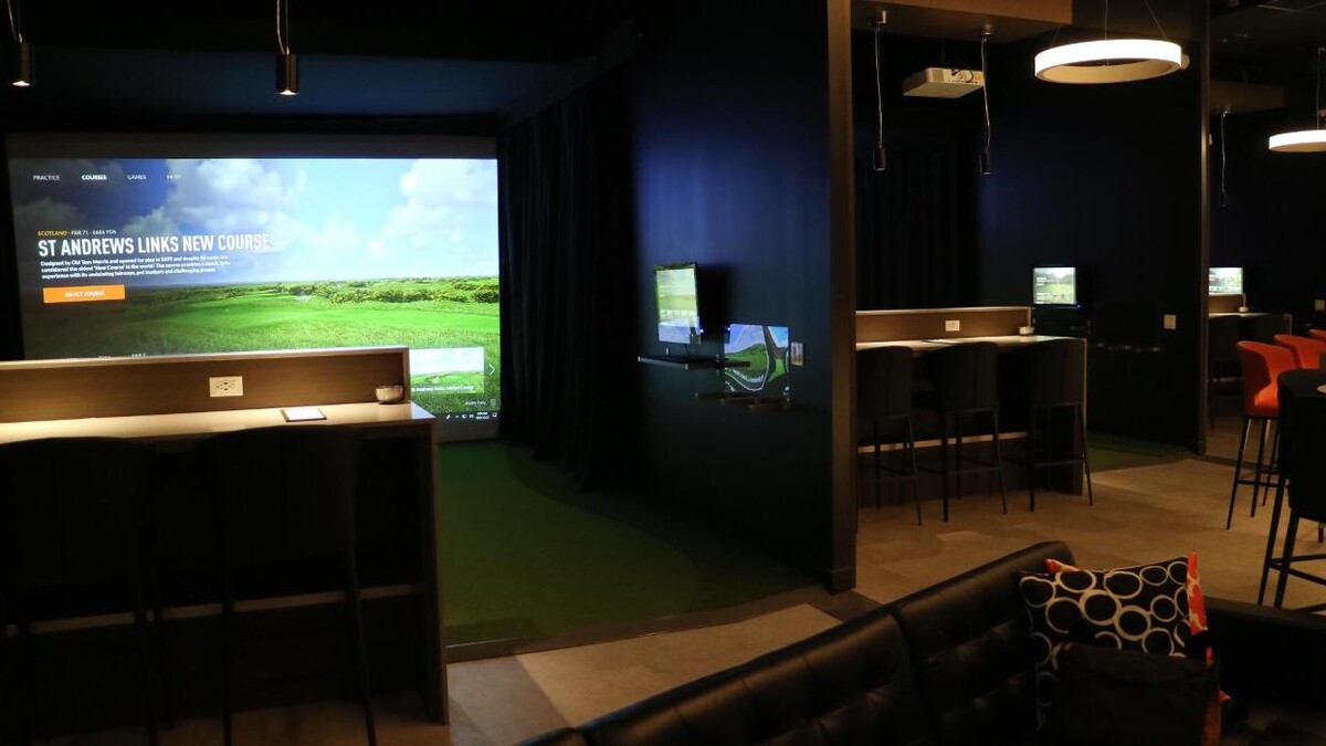 Images Swing Golf Lounge