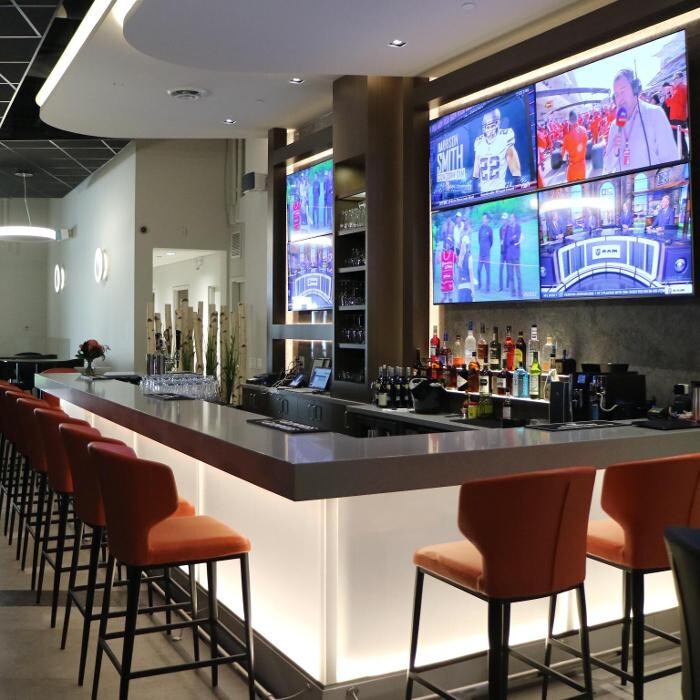 Images Swing Golf Lounge
