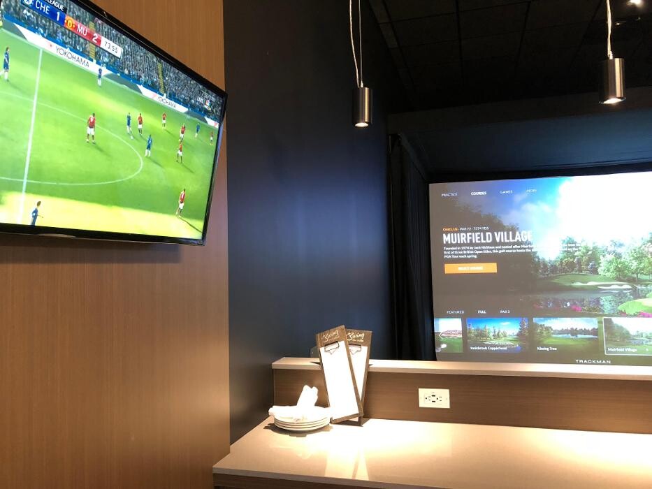 Images Swing Golf Lounge