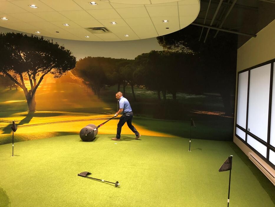 Images Swing Golf Lounge