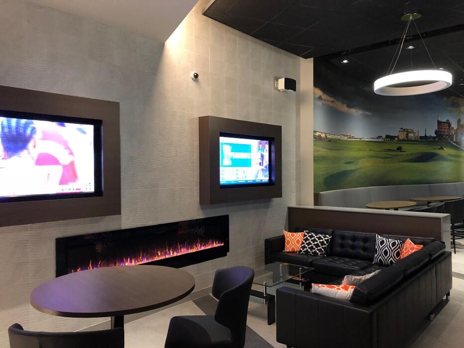Images Swing Golf Lounge