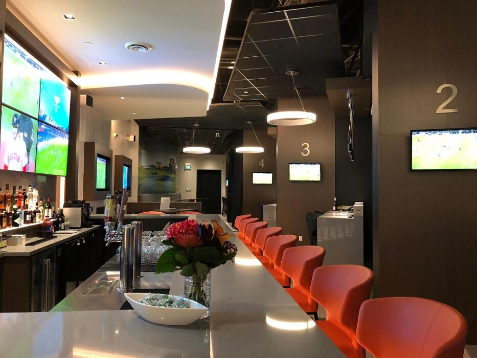 Images Swing Golf Lounge