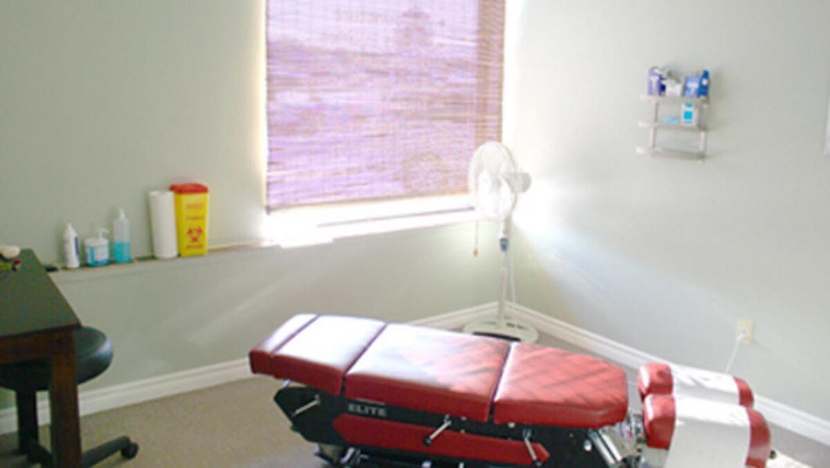 Images Collins Chiropractic & Health Sciences