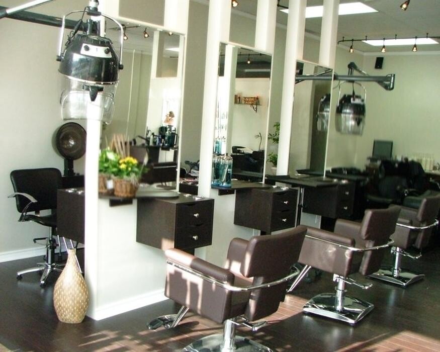 Images Lavish Salon & Spa - AVEDA