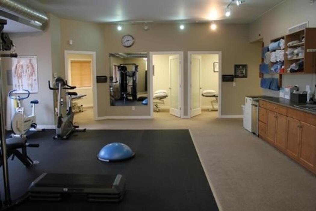 Images Damini Physiotherapy & Sports Injury