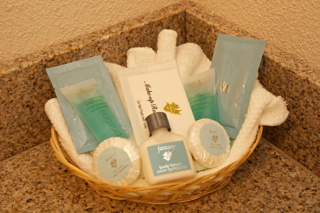 Images Shoreside Inn & Suites