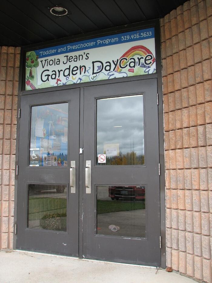 Images Viola Jeans Garden Daycare