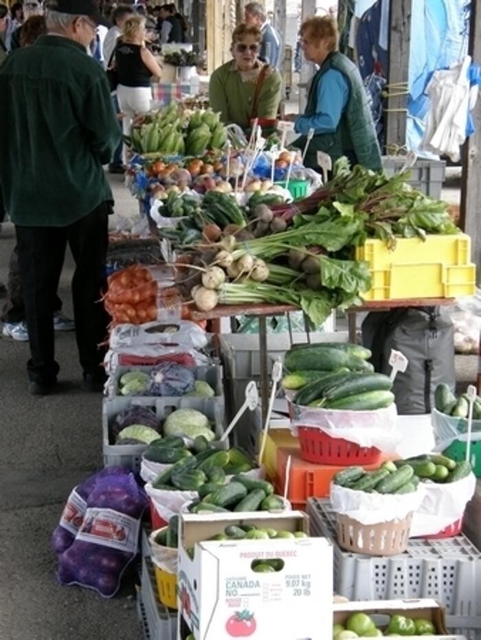 Images Marché aux Puces Lachute