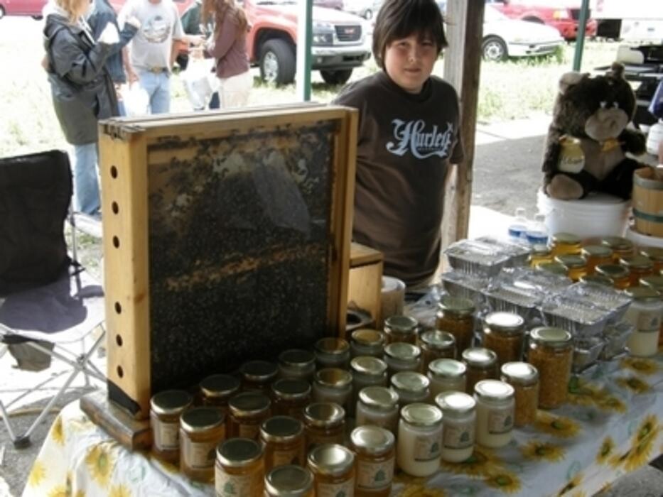 Images Marché aux Puces Lachute