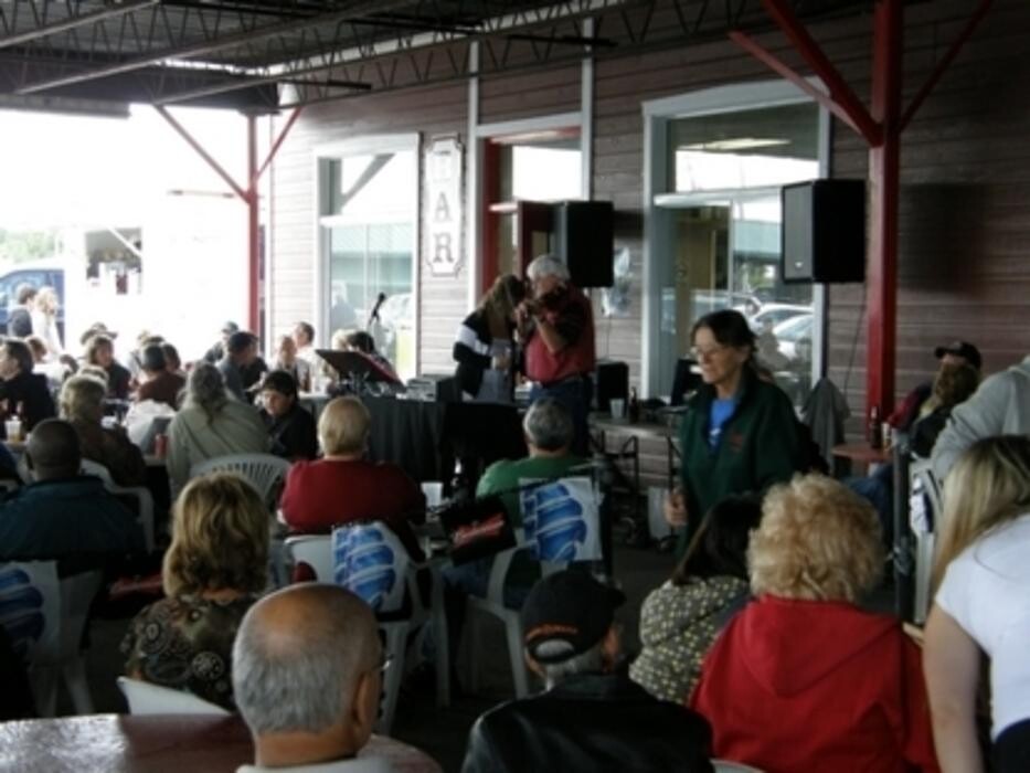 Images Marché aux Puces Lachute