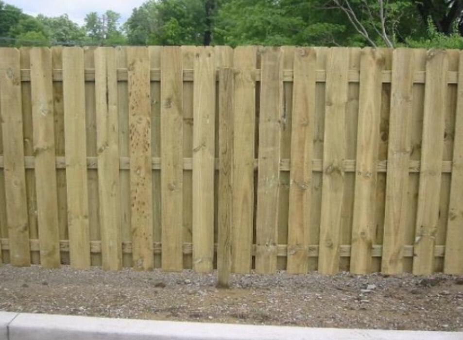Images Gary's Post Hole & Fence