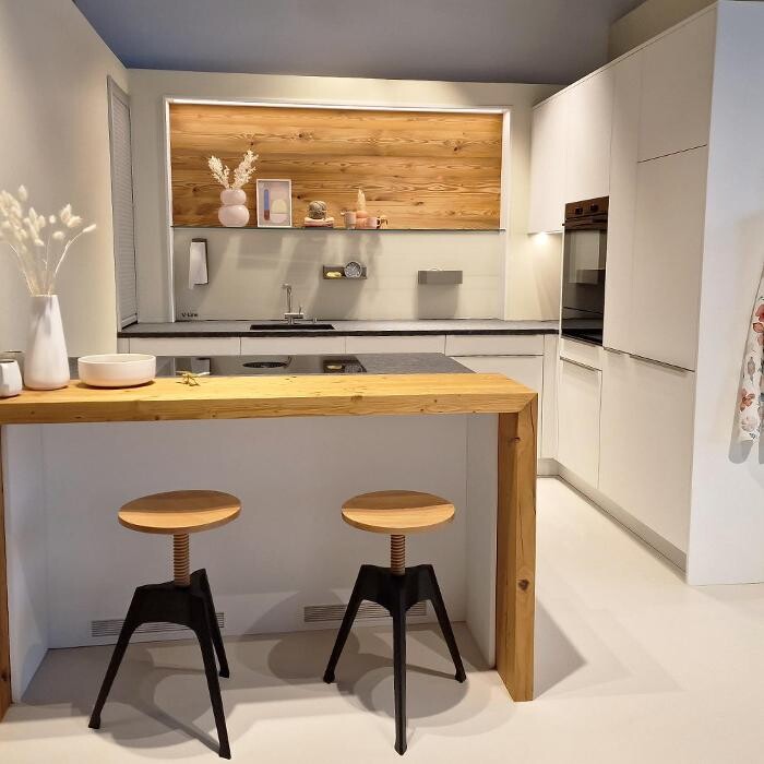 Bilder Sanitas Troesch, Küchenausstellung & Badausstellung Chur