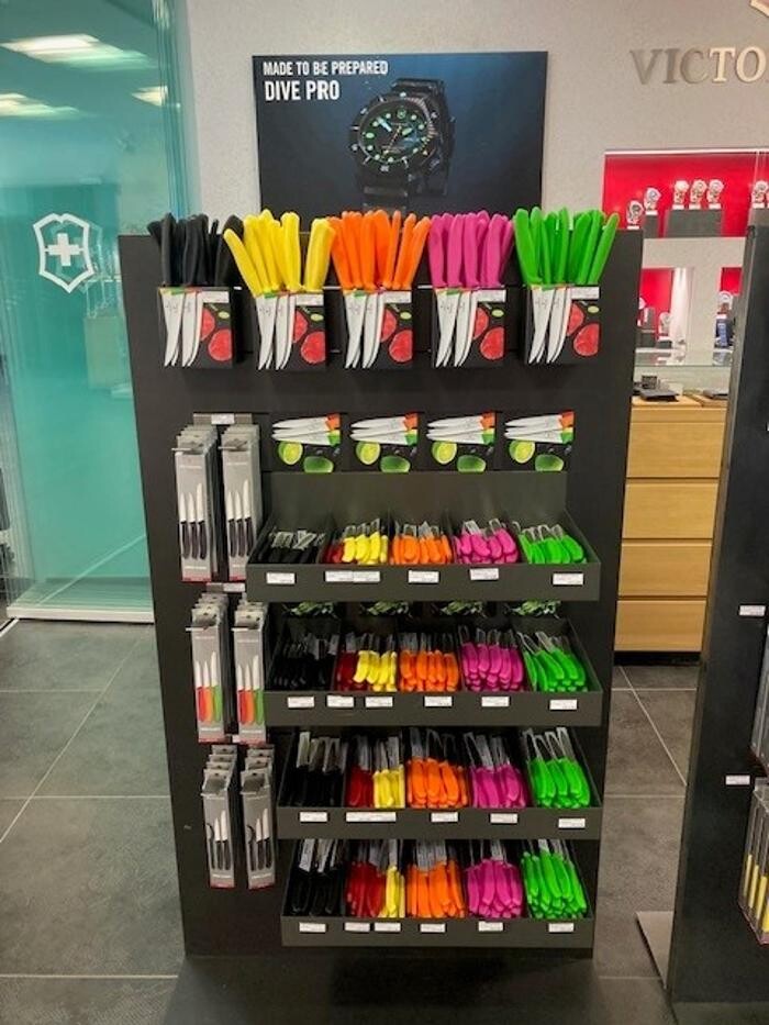 Bilder Wenger Factory Store