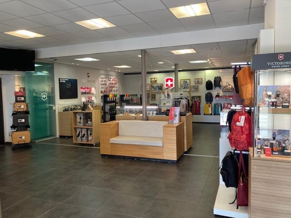 Bilder Wenger Factory Store