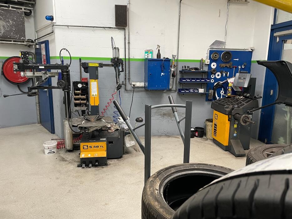 Bilder Garage de La Croix