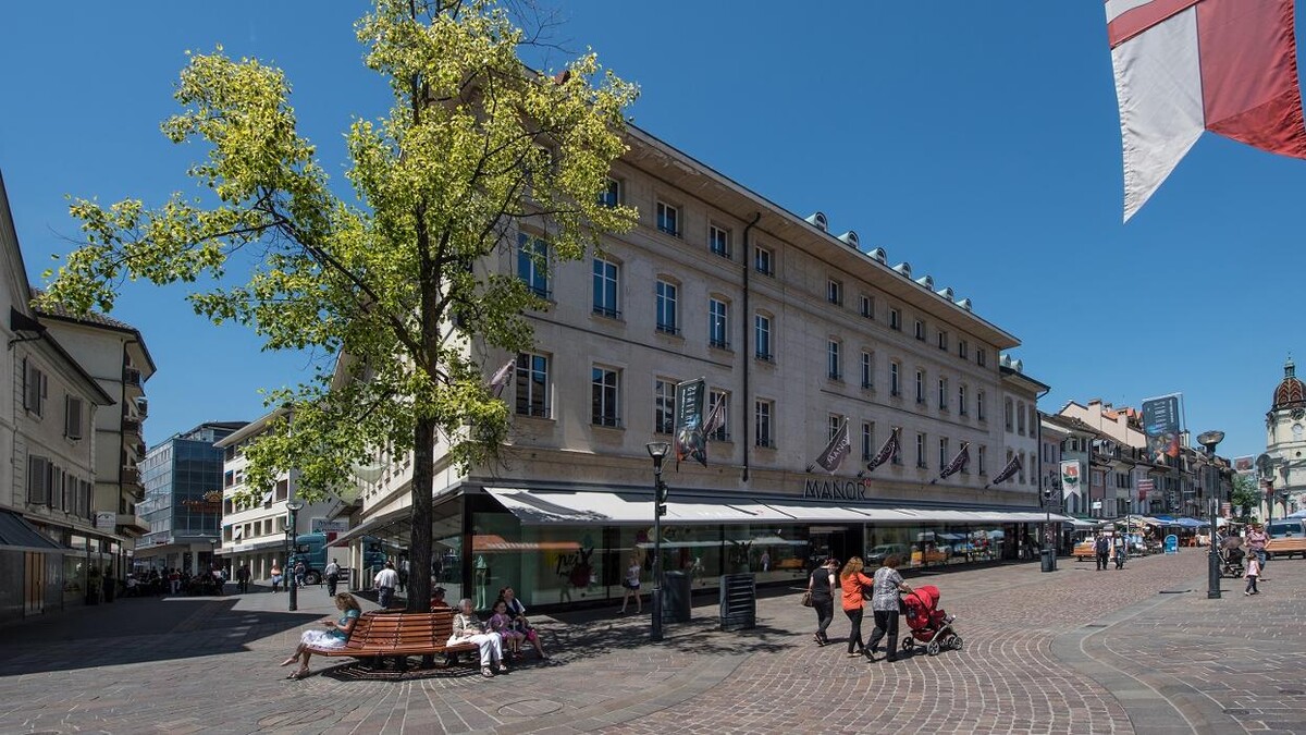 Bilder MANOR Morges
