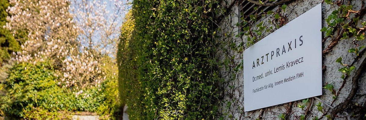 Bilder Dr. med. univ. Lemis Kravecz