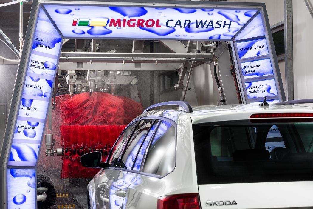 Bilder Migrol Service avec carburants Shell