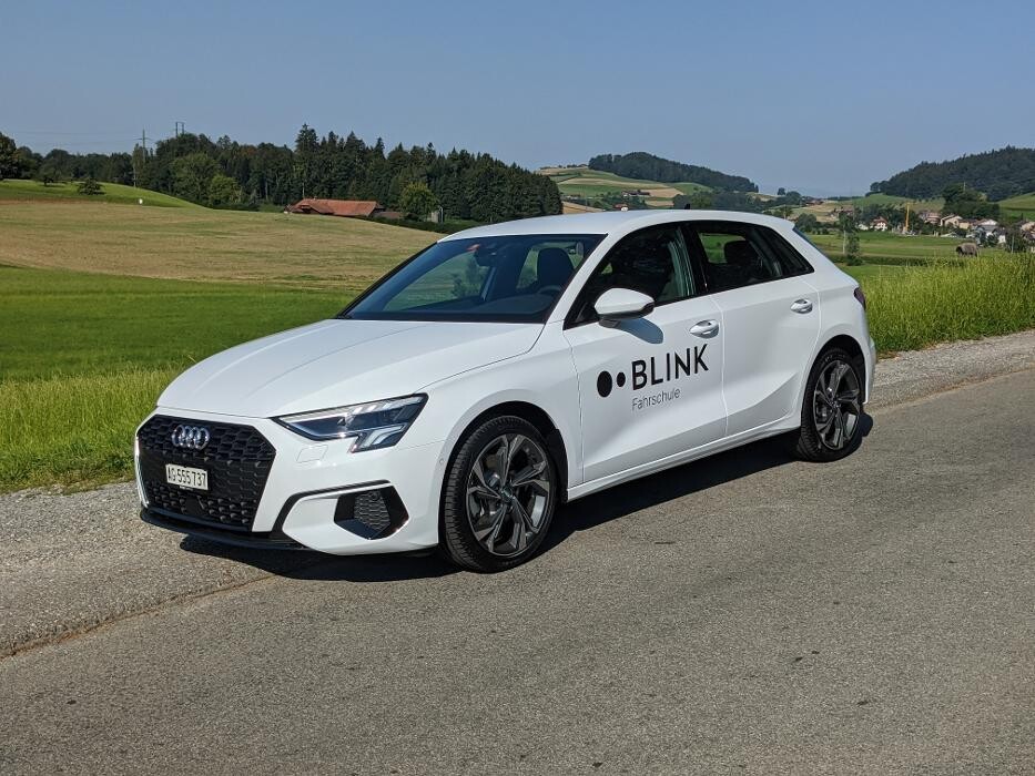 Bilder BLINK Fahrschule Winterthur - Fahrstunden, Motorrad Grundkurse, VKU