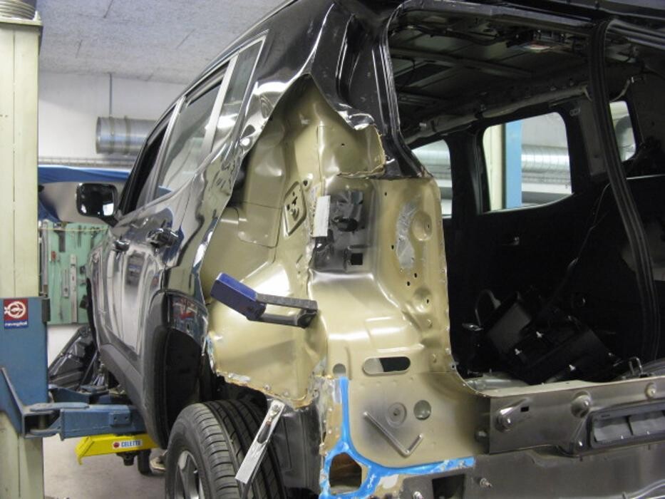 Bilder CARROSSERIE Zollikerberg AG