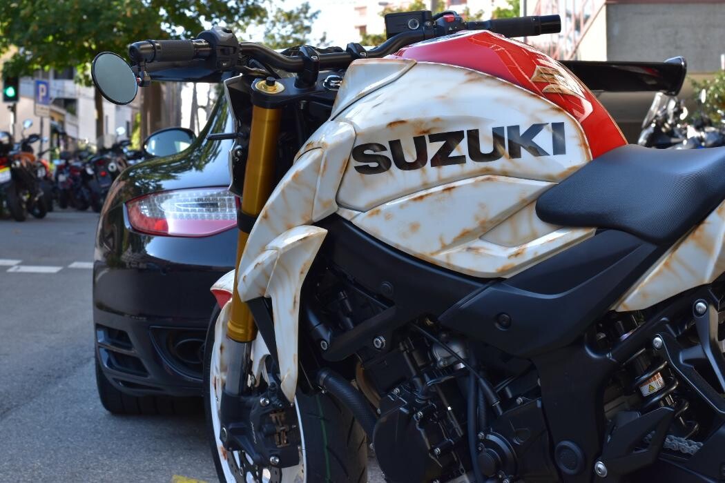 Bilder Moto Furia